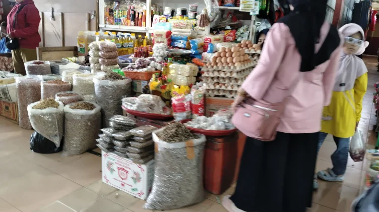 Update Harga Telur Ayam di Pasar Wamanggu Merauke