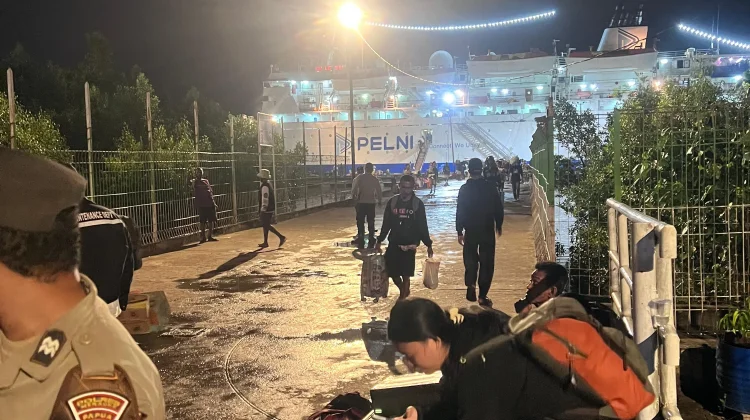 Polsek KPL Amankan Kapal KM. LEUSER di Merauke