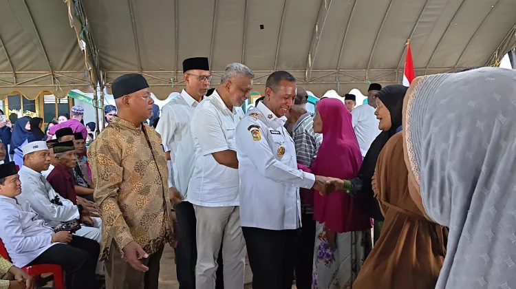 Pemprov Salurkan Bantuan di PKM At-taqwa Wonorejo