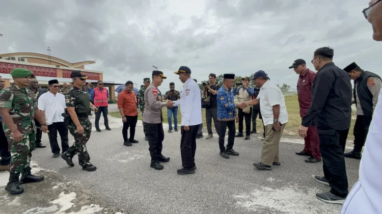 Gubernur Apolo Tiba di Mappi untuk Safari Ramadhan