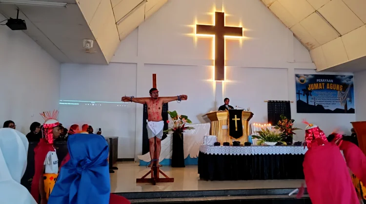 Penyaliban Yesus Merupakan Kepedulian Allah dan Penebusan