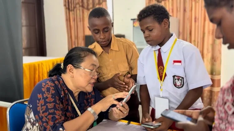 Anak Pedalaman Mappi Taklukkan Logika Coding
