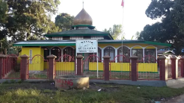 Suara Adzan dari Gudang Arang Merauke