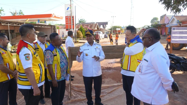 Gubernur Tinjau Pembangunan Jalan di Distrik Kurik Kabupaten Merauke