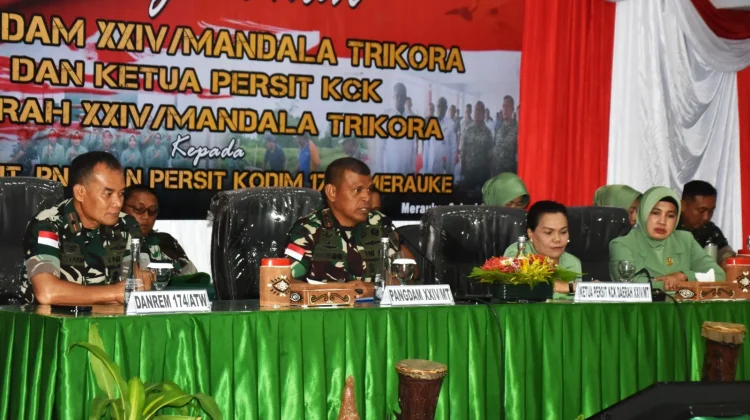 Pangdam XXIV/MT Frits Pelamonia Ingatkan Prajurit TNI Bijak Gunakan Medsos