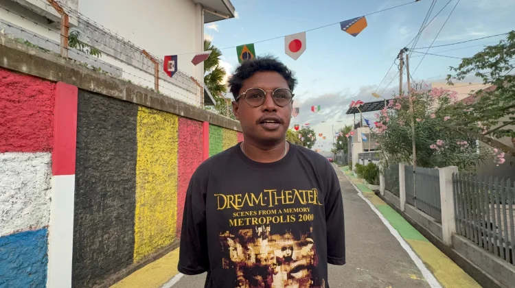 Pemuda Merauke Sulap Gang Jadi Kampung Piala Dunia