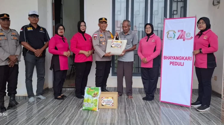Hari Bhayangkara ke-80, Polsek Kurik Berbagi