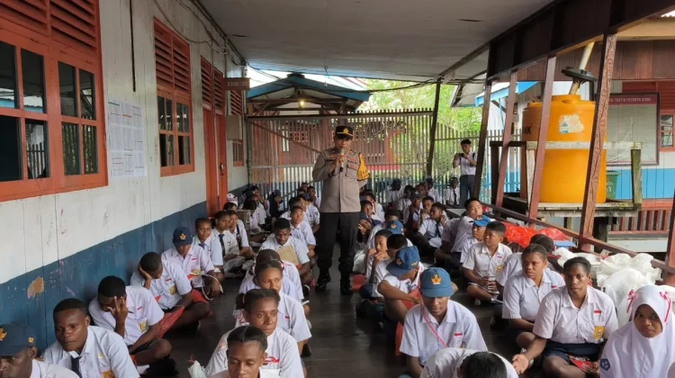 Cegah Kenakalan Remaja dan Bahaya NAPZA, Sat Binmas Polres Asmat Edukasi Pelajar