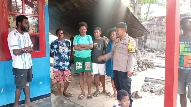 Bhabinkamtibmas Samkai Dekat dengan Masyarakat