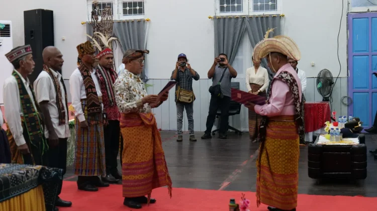 Pengukuhan Ketua Flobamorata Asmat