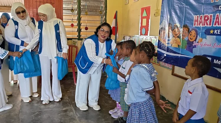 Peringati Hari Anak Nasional IWAPI Papsel Berbagi Kasih Dengan Anak TK