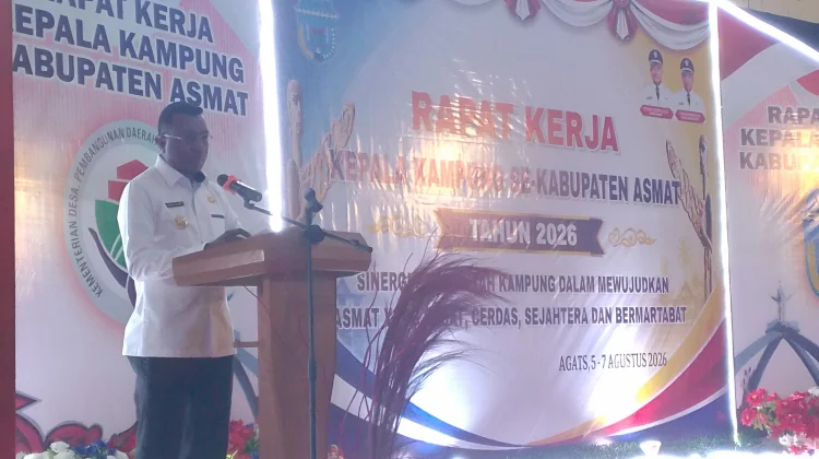 Bupati Thomas Eppe Safanpo Buka Raker Kepala Kampung tahun 2026