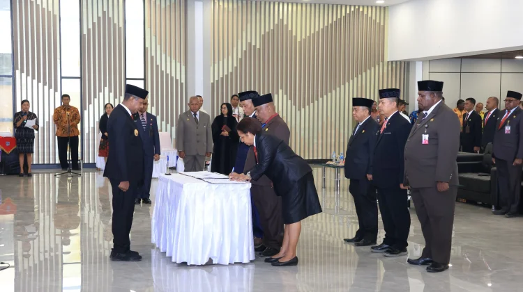 Enam Pejabat Pimpinan Tinggi Pratama Pemprov Papua Selatan Resmi Dilantik