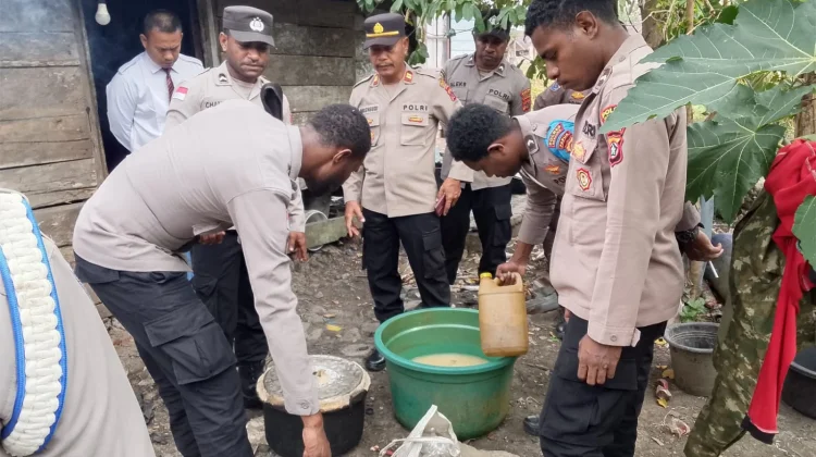 Patroli Polsek Kimaam Temukan Produksi Miras Sopi