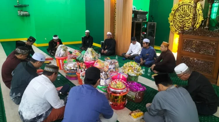 Tradisi Barzanji Tetap Dilestarikan di Masjid Pasar Wamanggu