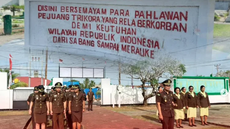 Peringati Harlah ke-81, Kejari Merauke Lakukan Ziarah di Taman Makam Pahlawan