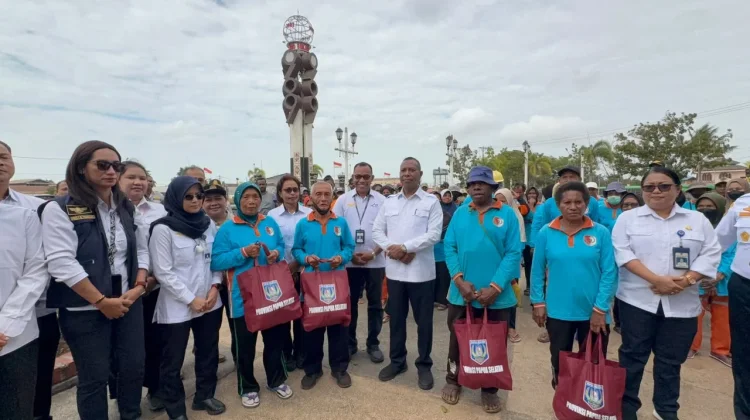Gubernur Apresiasi Petugas Kebersihan Merauke