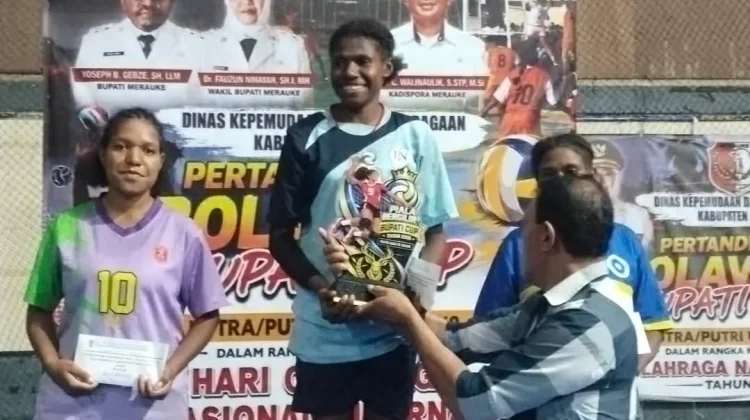 Tim Voli Putri SMA YPK MDC Merauke Keluar Sebagai Jura 1 Tingkat SMA-SMK.