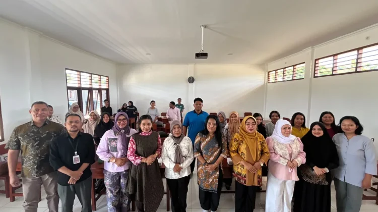 Penguatan Kompetensi Merauke melalui Pelatihan PTK Berbasis AI