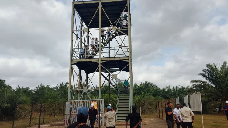 Gubernur Papua Selatan Tinjau Menara Pemantau Kebakaran Milik PT BIA