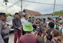 Gubernur Apolo Safari Ramadan di Mappi