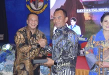 Tradisi Farewell Warnai Pelepasan Laksda TNI Monang H. Sitompul