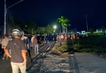 Polisi Evakuasi Korban Penganiayaan Saat Patroli Ramadan