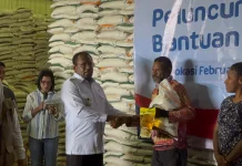 Bupati Merauke Resmikan Penyaluran Bantuan Pangan di Gudang Bulog