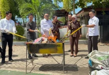 Kejari Merauke Musnahkan Barang Bukti dari 37 Perkara