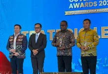 Bupati Yosep Terima Penghargaan Strategic Leadership National Governance 2026