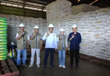 Anggota DPR RI H. Sulaeman L. Hamzah Tinjau Gudang BULOG Merauke