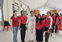 GOW Kabupaten Merauke Ambil Peran Merias Pengantin pada Nikah Massal