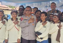 Kapolda Papua Resmikan SPPG, Sumur dan Serahkan Bansos di Merauke