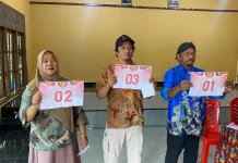 Tiga Calon Ikuti Pengundian Nomor Urut Kepala Kampung Sido Mulyo