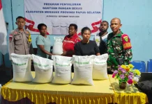 Bhabinkamtibmas Sota Amankan Penyaluran 480 Karung Beras