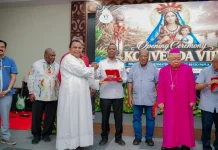 Gubernur Apolo Hadiri Opening Ceremony Konvenda VIII PKK Se-Regio Papua