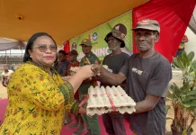 Pertama di Papua Selatan, SMK Negeri 4 Mappi Luncurkan Produksi Ayam Petelur
