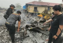 Satreskrim Polres Merauke Olah TKP Kebakaran Kampung Wogekel