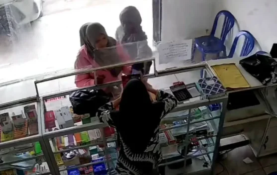 Polres Merauke Kembalikan Ponsel Korban Perampokan