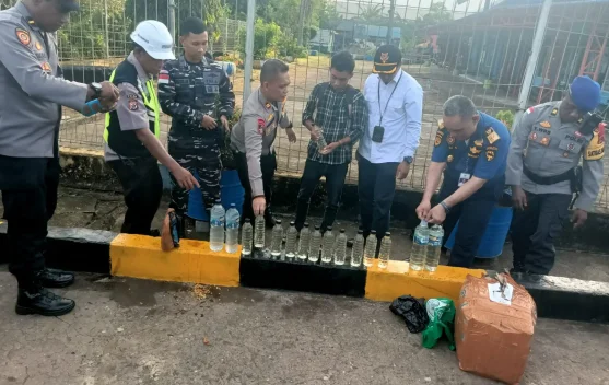 Penggagalan Penyelundupan Puluhan Liter Sopi di Merauke