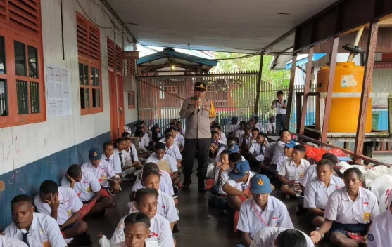 Cegah Kenakalan Remaja dan Bahaya NAPZA, Sat Binmas Polres Asmat Edukasi Pelajar