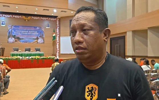 Pemkab Merauke Serahkan Bantuan Modal Usaha bagi 118 Pelaku UMKM OAP