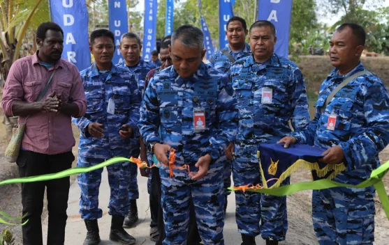 Semarak Hut ke-81 TNI,Lanud J.A. Dimara Resmikan Hasil Karya Bakti dan Bansos di Wasur