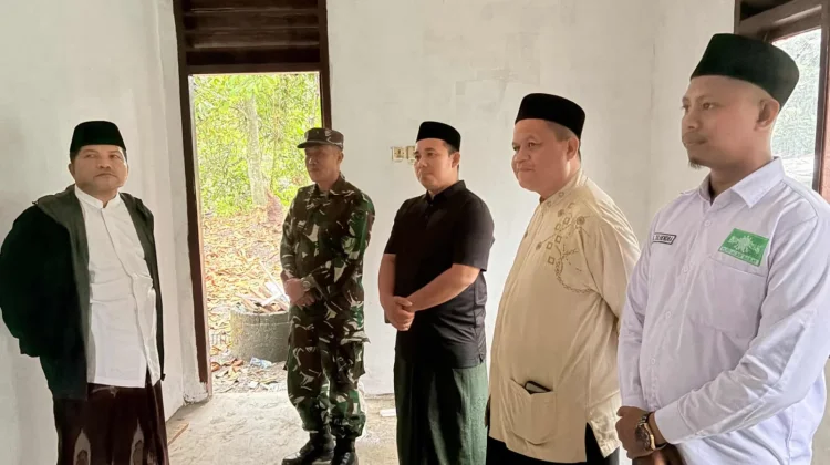 PCNU Bersama Kodim Aceh Barat Rehap Rumah Tidak Layak Huni