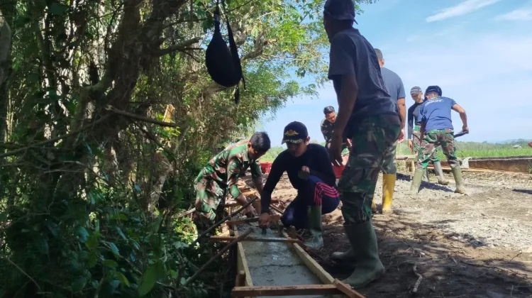 Satgas TMMD Kodim Aceh Barat Buat Penahanan Timbunan Jalan