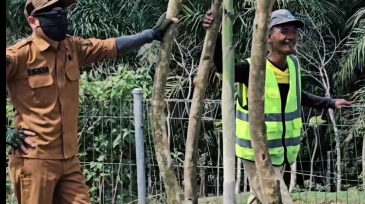 DLH Aceh Barat Gelar Penghijauan di TPA