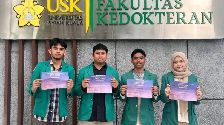 Mahasiswa FK USK Raih Juara I Scientific Poster Competition SARCOMA