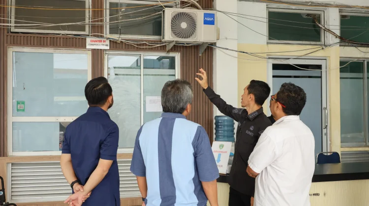 Bupati Tarmizi sidak RSUD Cutyakdin  meulaboh