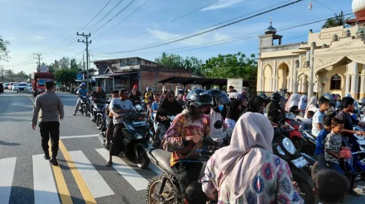 Polsek Krueng Sabee Lakukan Pengamanan Pasar Takjil Ramadhan 1447 H