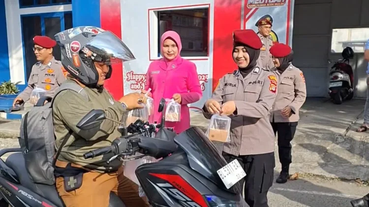 Satreskrim Polres Aceh Barat Tebar Seratusan Paket Takjil